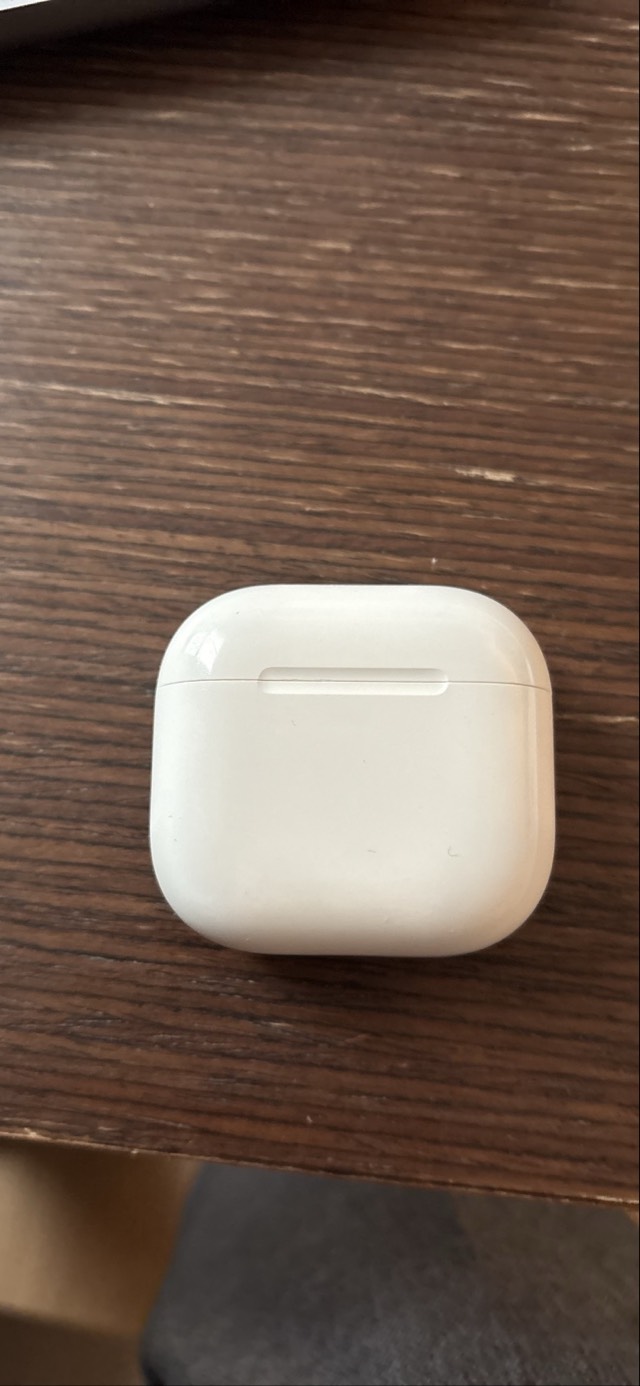 Apple AirPods 3 充電盒