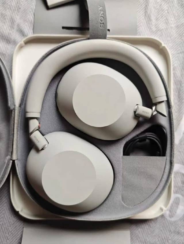 SONY WH-1000XM5 耳罩式耳機 灰白